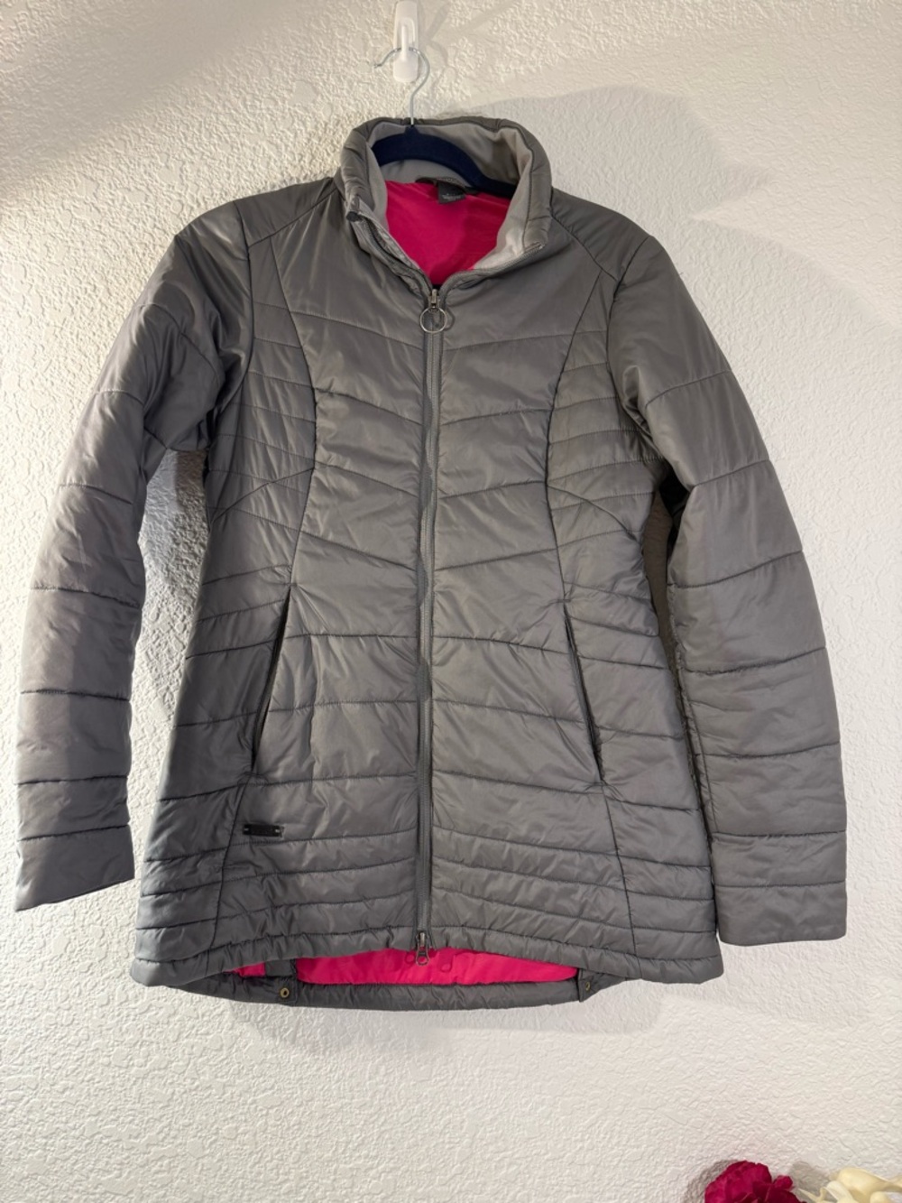 Outdoor Research Puffer Jacket Gray w/ Hot Pink Interior PrimaLoft Women Size S